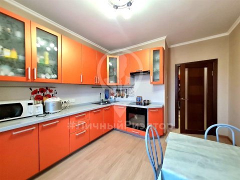 3-к квартира, 8/15 эт., 87м²