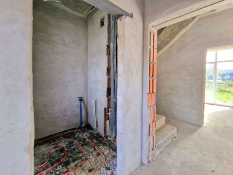 Дом 113м², участок 9 сот.