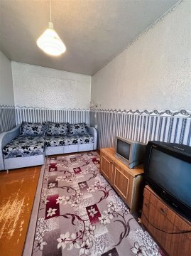 3-к квартира, 2/4 эт., 47м²