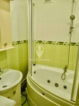 2-к квартира, 2/10 эт., 61м²